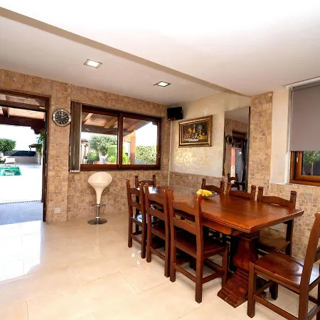 Nyaraló Masia Blanca By Interhome