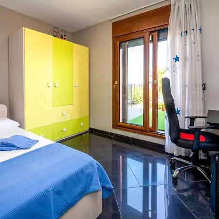 Сasa de vacaciones Masia Blanca *